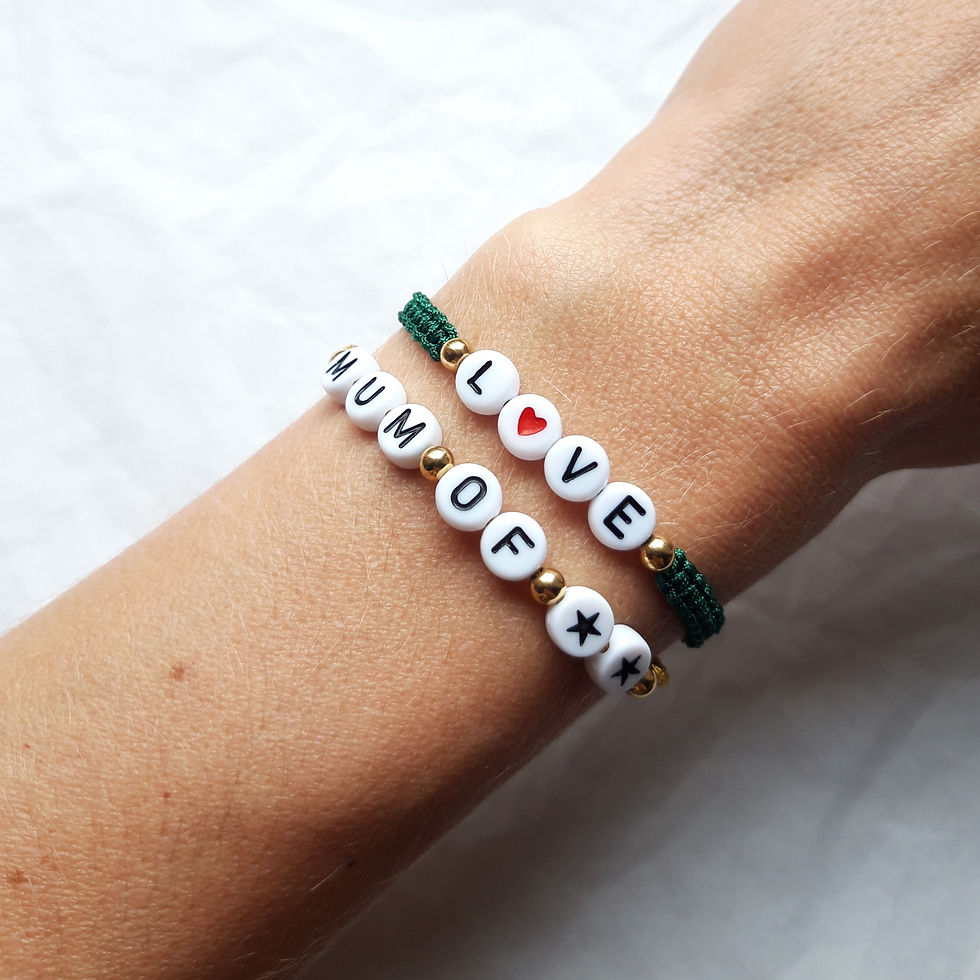 Miniature : Bracelet personnalisé en perles lettres et fil macramé tissé à la main