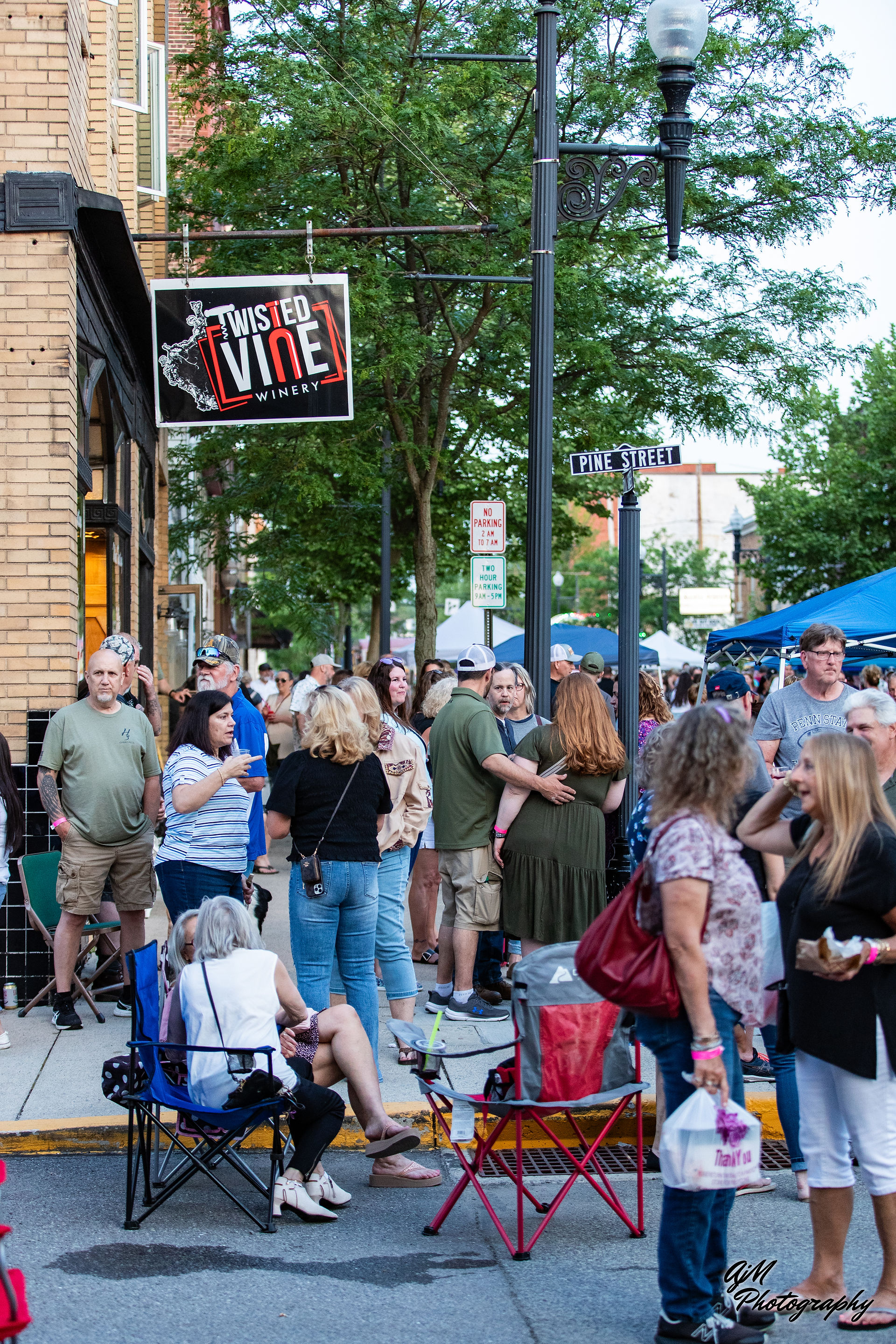 Philipsburg Wine Walk and Brew Haha 2025: Crowd at The Vibe