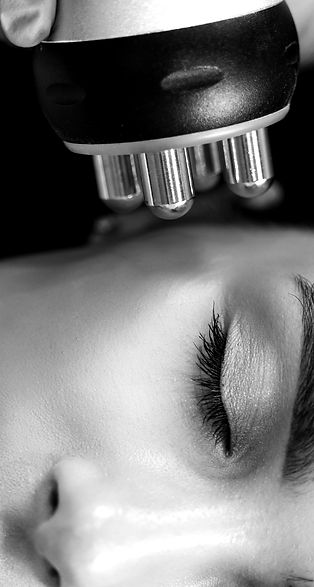 Postures de Yoga à Faire Chez Soi et San