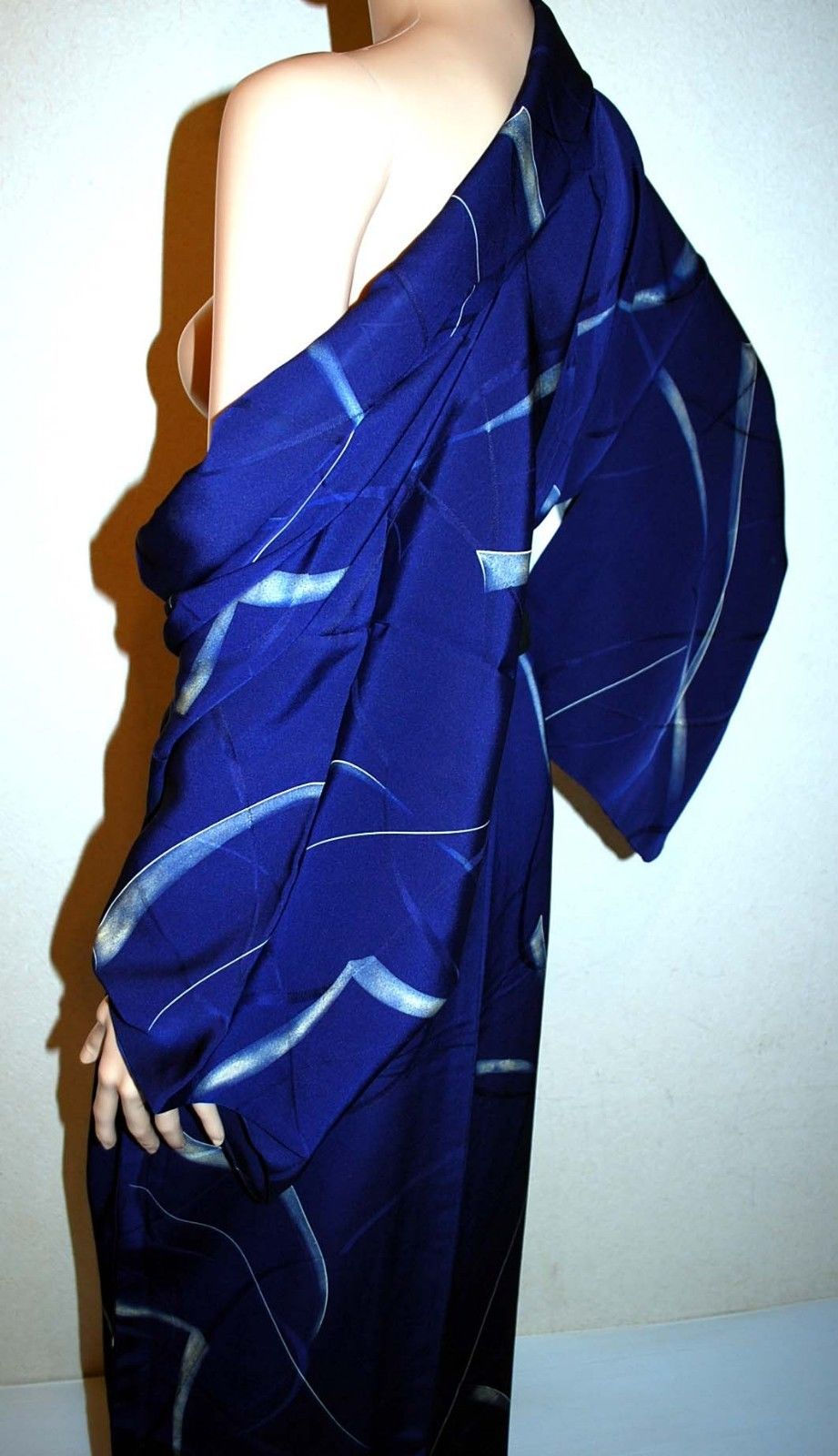 Thumbnail: Japanese Kimono silk robe wedding/honeymoon dress