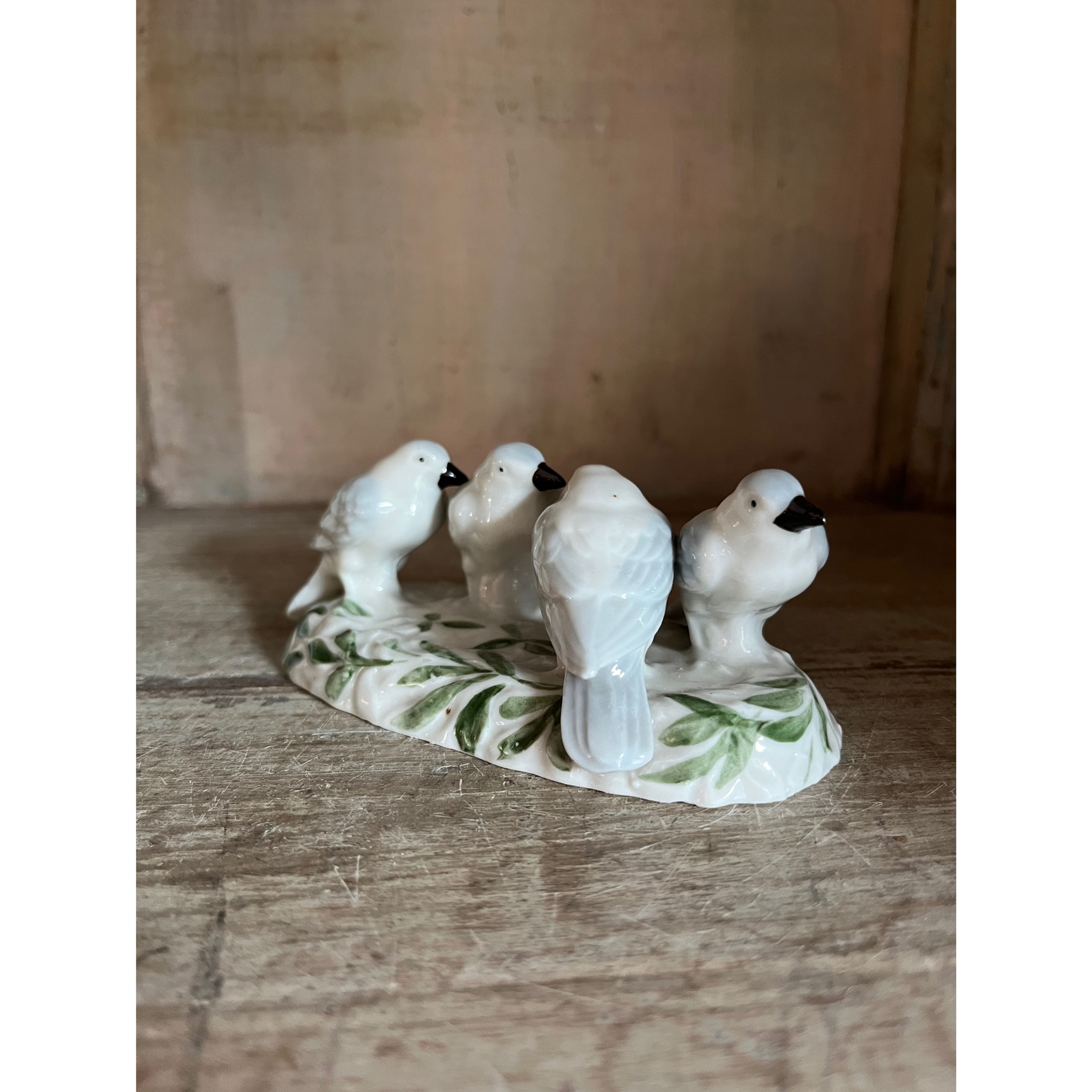 Décor aux oiseaux biscuit peint à la main 