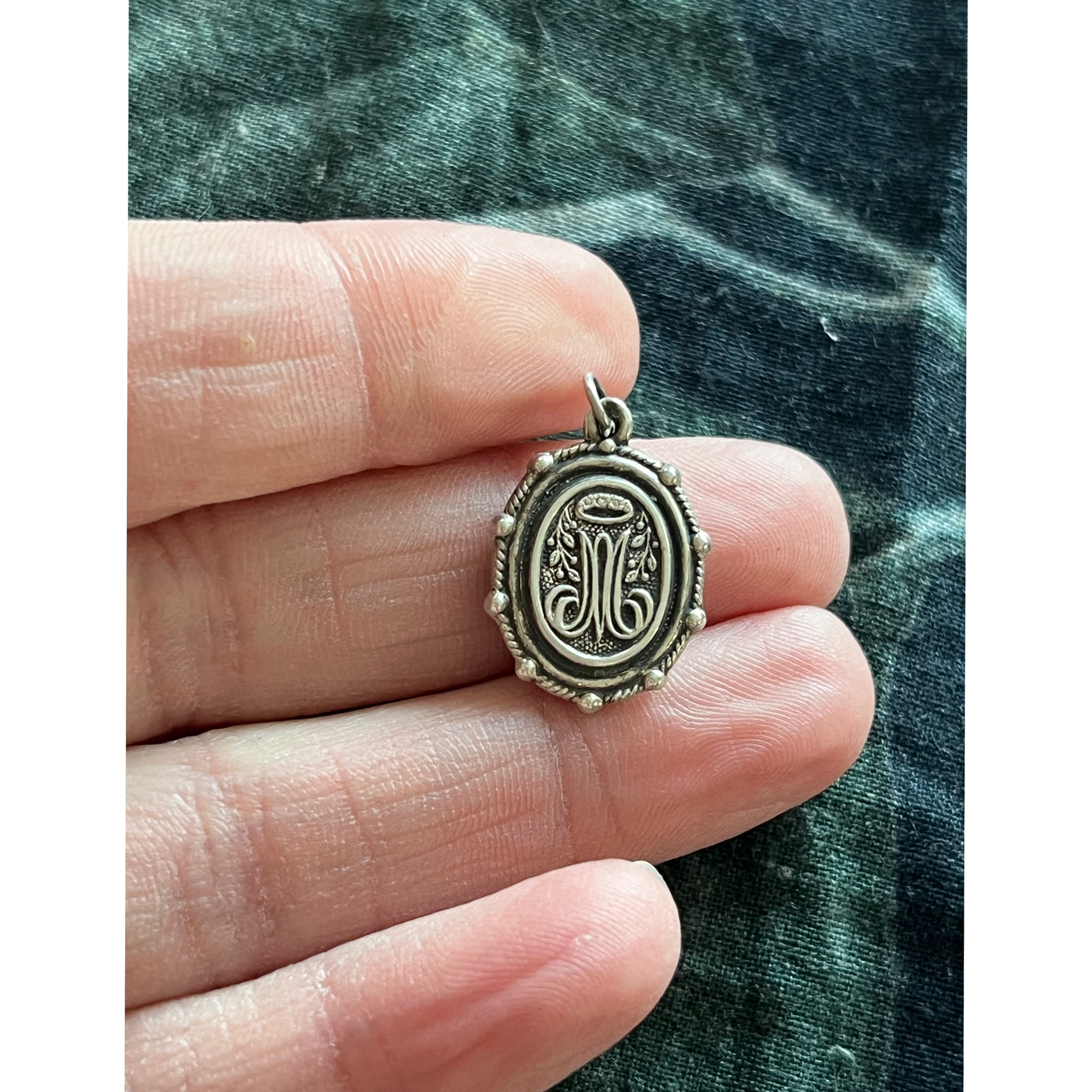 Pendentif argent « boîte » miniature vierge XIX e 