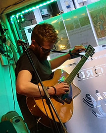 Chris Slater performing