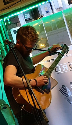 Chris Slater performing