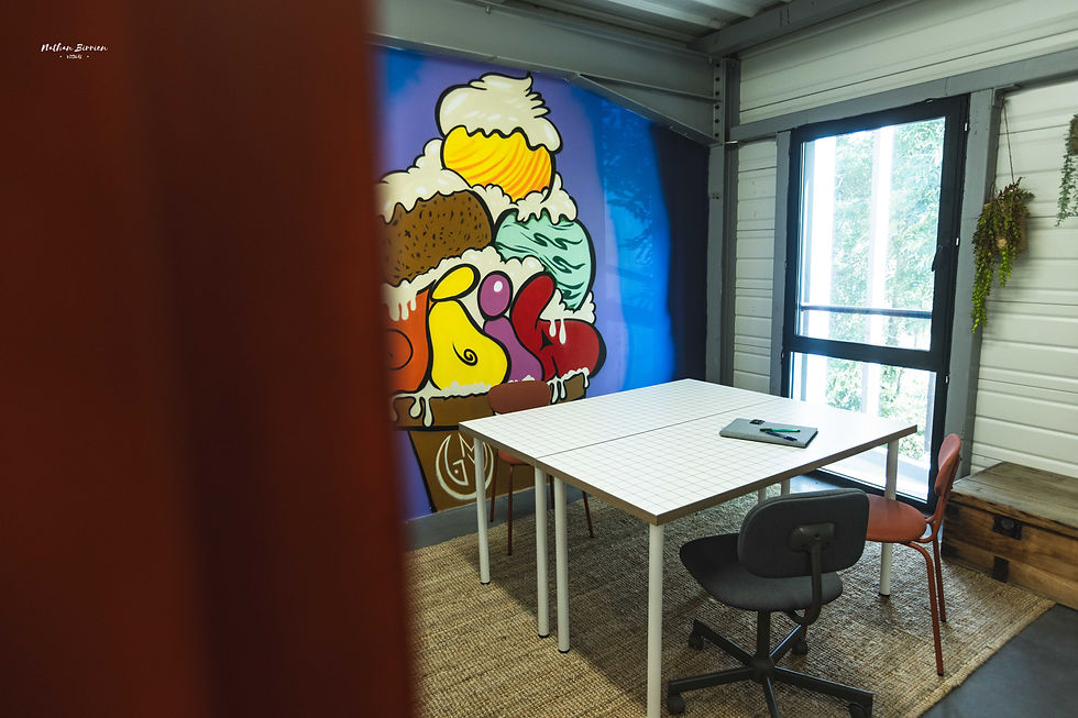 estudio movat decoración coworking joia grafitti mural