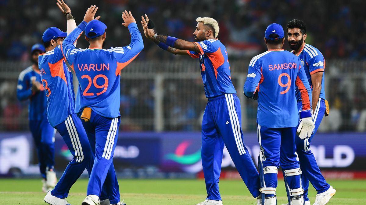 england cricket team vs india national cricket team players during the second ODI match