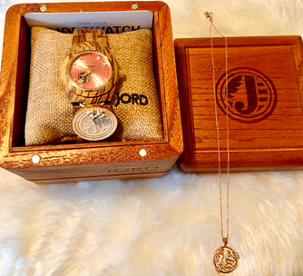 Showcase Your Spring Style with a unique Wooden Watch!
