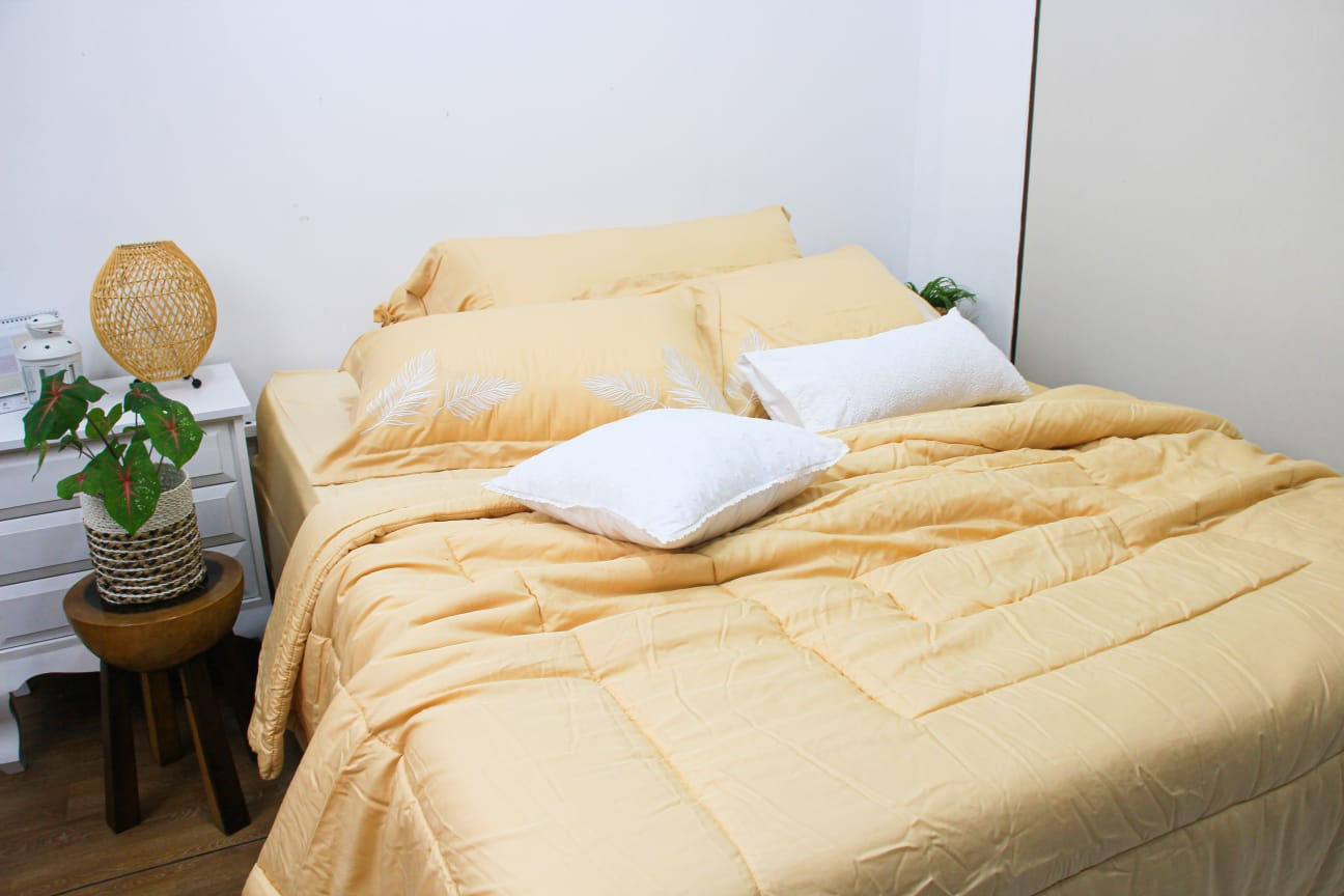 Embroidery Gold Merak Putih