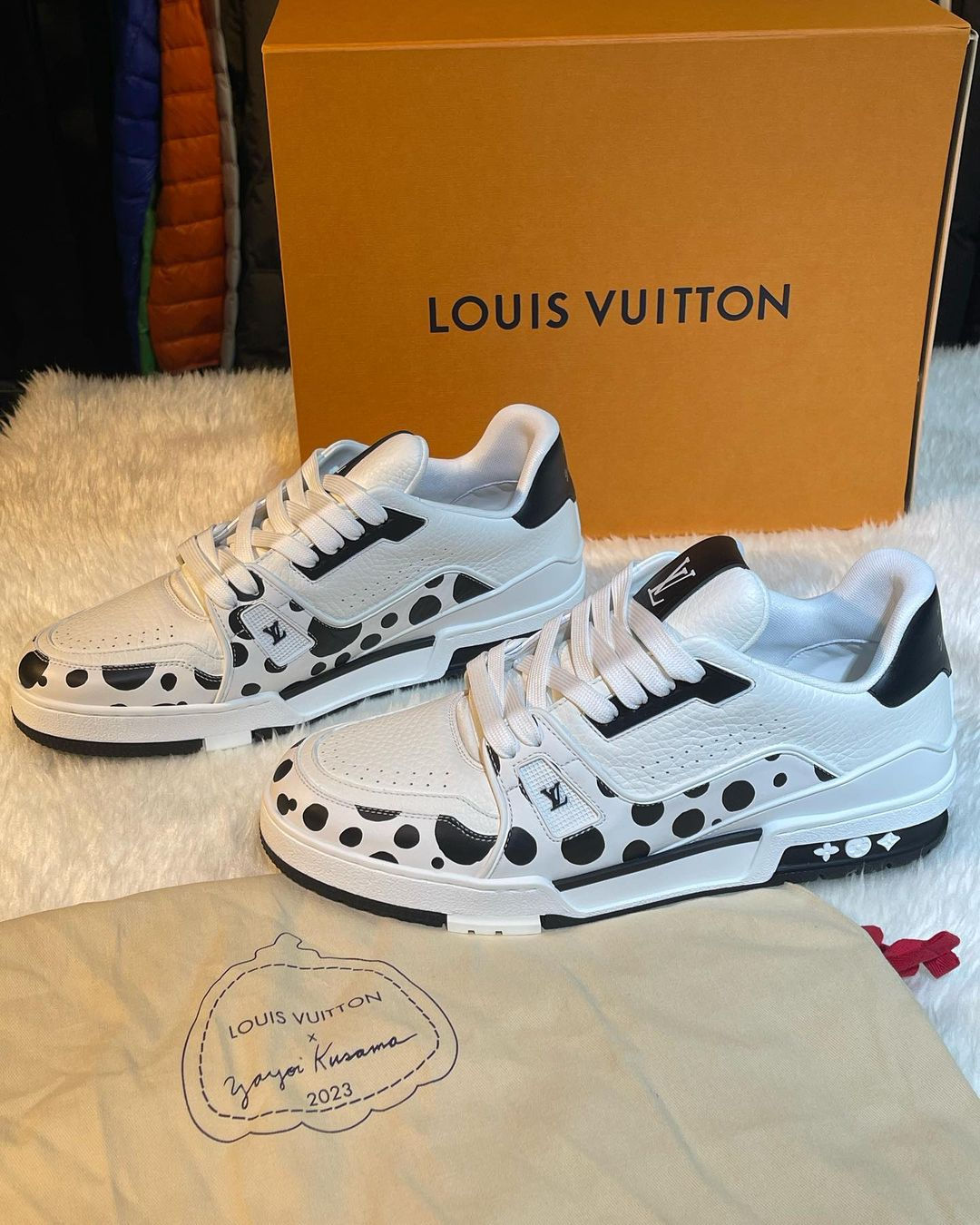 LOUIS VUITTON- 熱銷款 草間彌生聯名Trainer波鞋