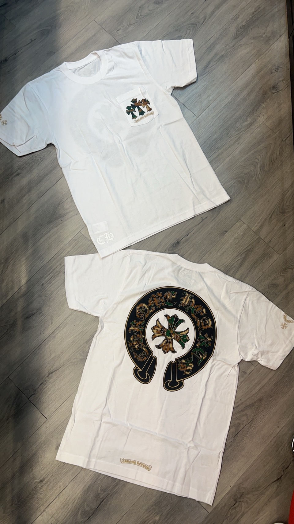 縮圖：CHROME HEARTS-馬蹄鐵標誌口袋T恤 黑色/白色