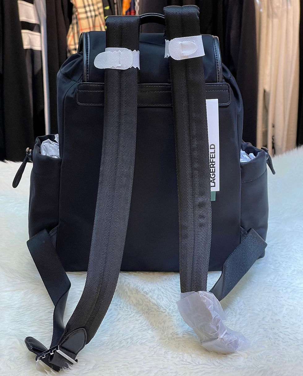 縮圖：KARL-卡爾老佛爺Q版人像尼龍後背包