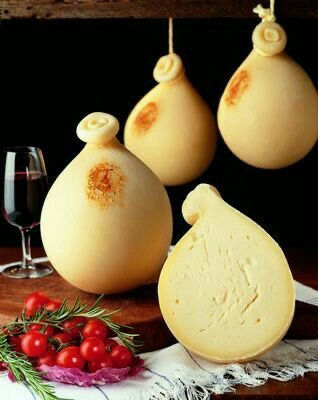 Caciocavallo stagionato