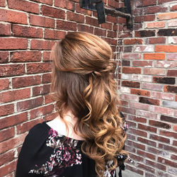 42648308_487003888369752_158505733699141