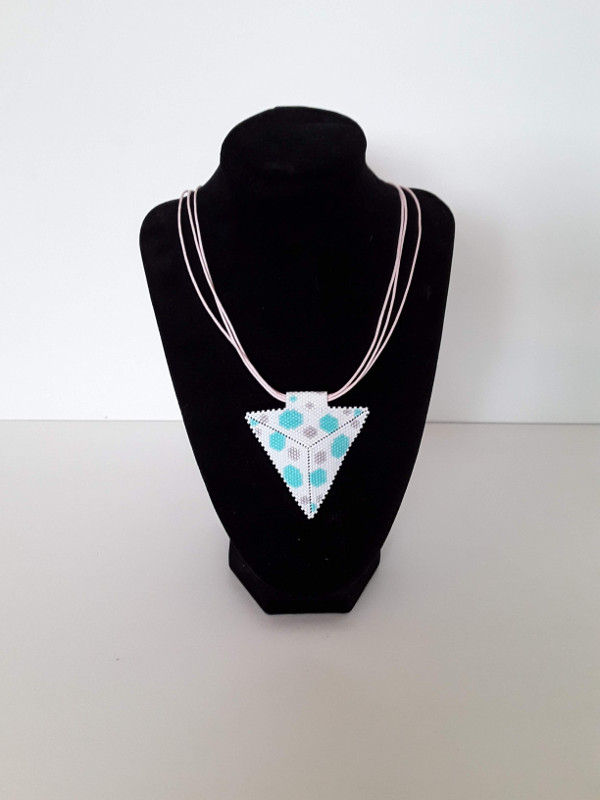 collier 100