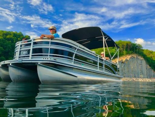 What Boat Is Best for My Family on Lake Cumberland? Pontoon vs Runabout vs Wakeboat