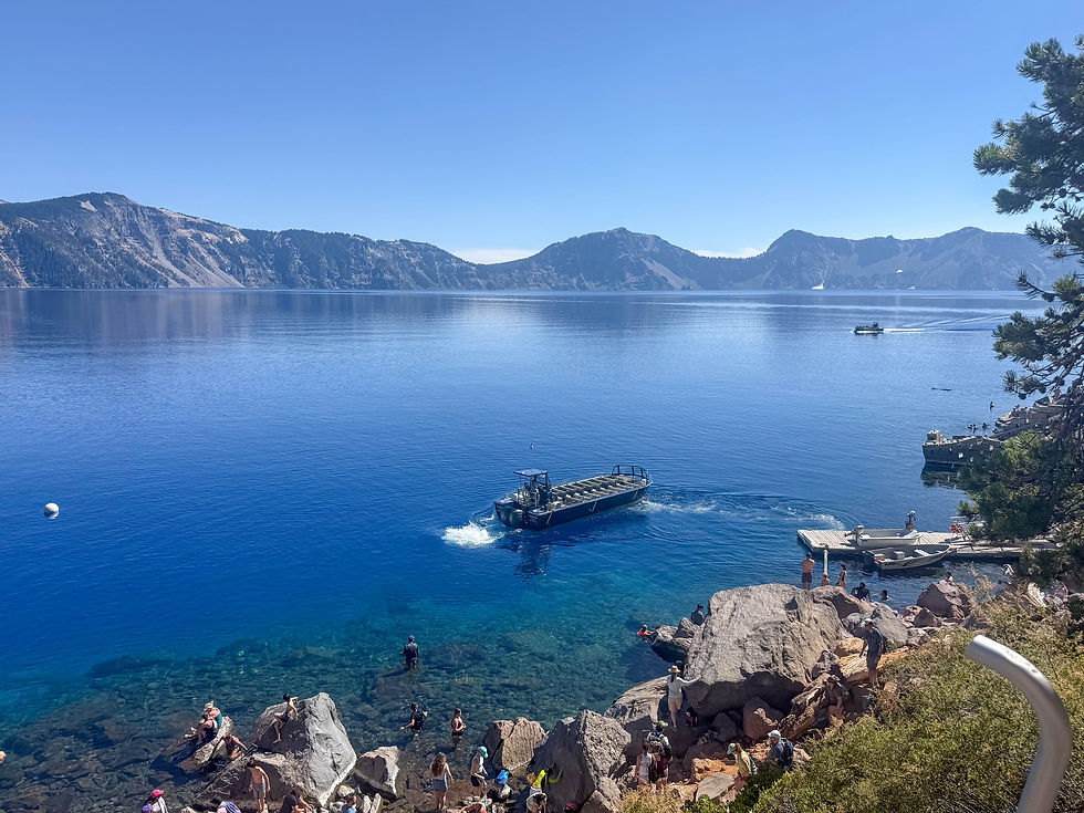 Wizard Island boat in Crater Lake