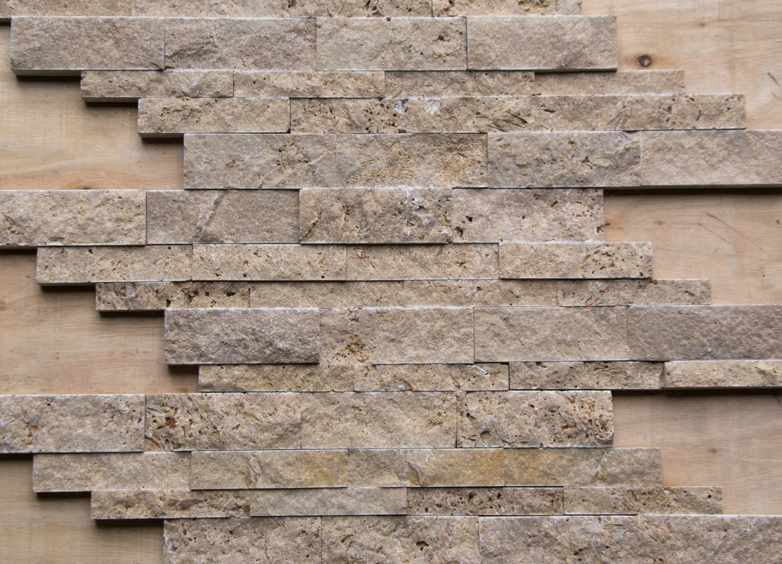 Панель NOCHE TRAVERTINE SPLIT FACE INTERLOCKING PANEL 17,4х53х1,7