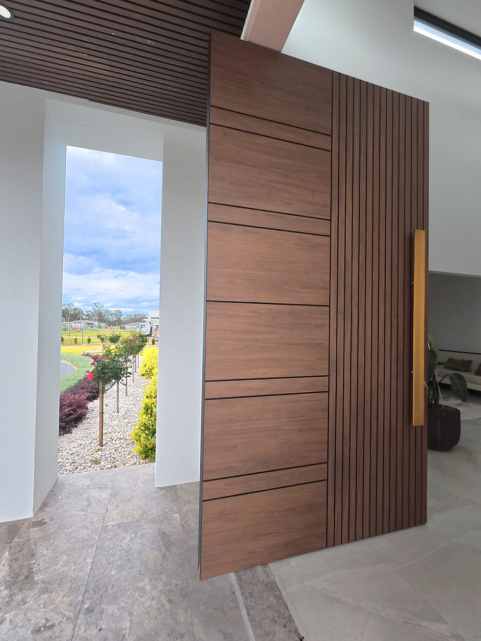 Florintine Walnut. Denham Court 5