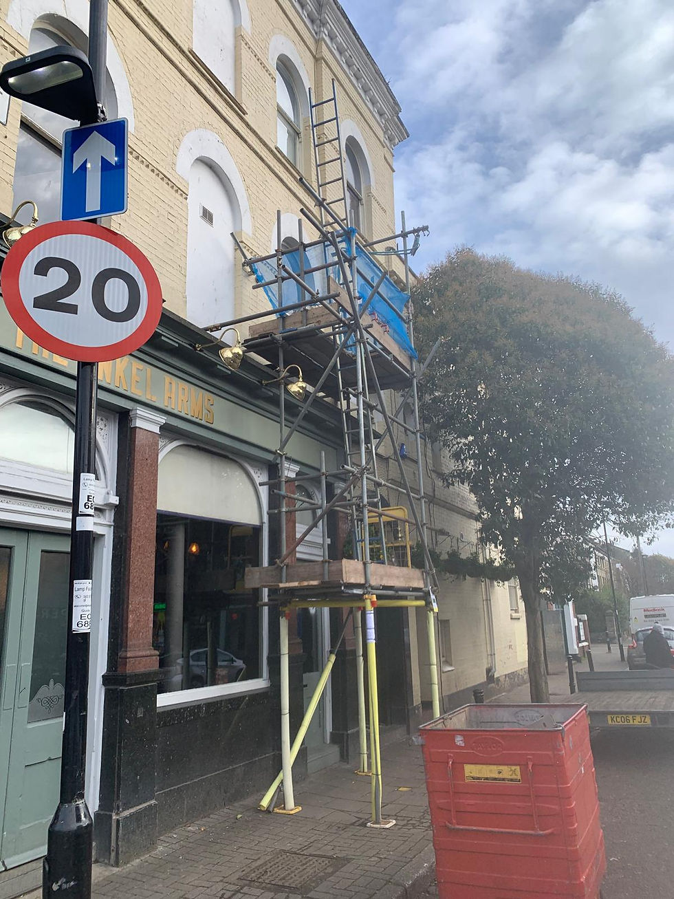 Professional scaffolding in Bromley for residential and business sites