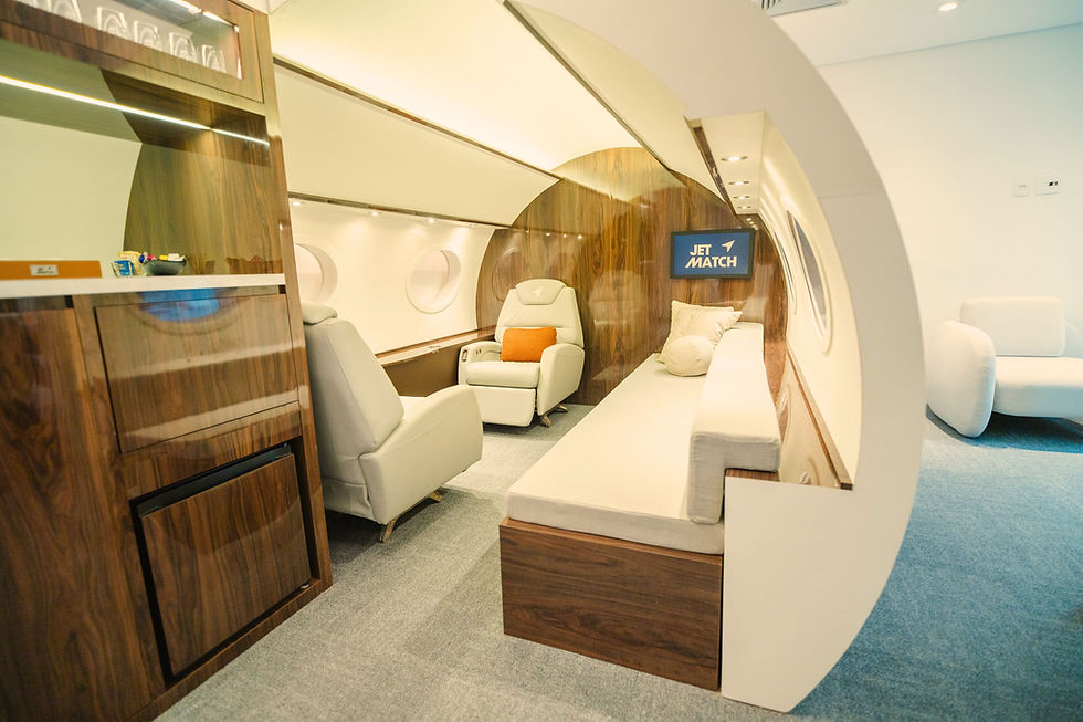 Full-scale Gulfstream G650 cabin mockup at The Jet Lab — Jet Match's immersive aviation showroom in São Paulo