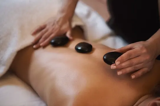 klassiek-massage-of-hot-stone-massage.webp