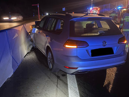 TE - VU AUF AUTOBAHN