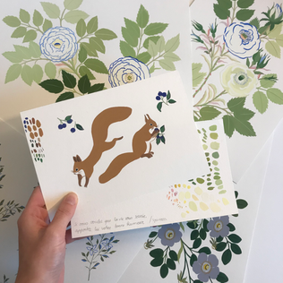 Papier peint écureuil Maison Bonami x Lil Sire
