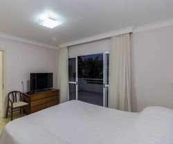 2b7715f5-4c3d-4c8a-8996-dfe2694b650b