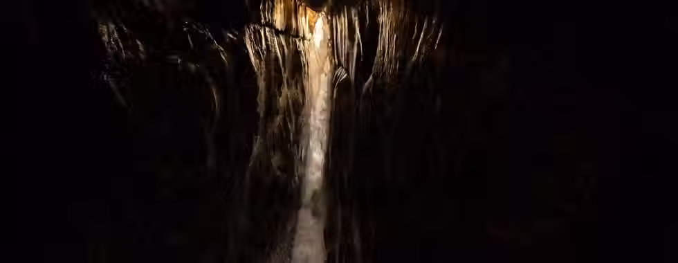 Cachoeira subterrânea em Catolés: experiência única na Bahia