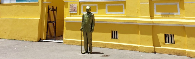 Estátua de Jorge Amado em frente ao Museu Casa de Jorge Amado Ilhéus