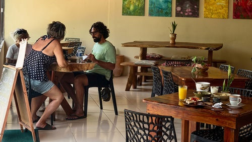 Café da manhã no Jardim Boipeba - Reprodução / Instagram @jardimboipeba