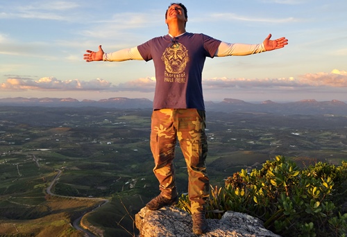 Êxtase no mirante do Morro Santa Bárbara ao entardecer - Reprodução / Arquivo pessoal Márcio Torres