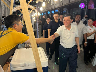 Meeting Tuan Chow Kon Yeow again!