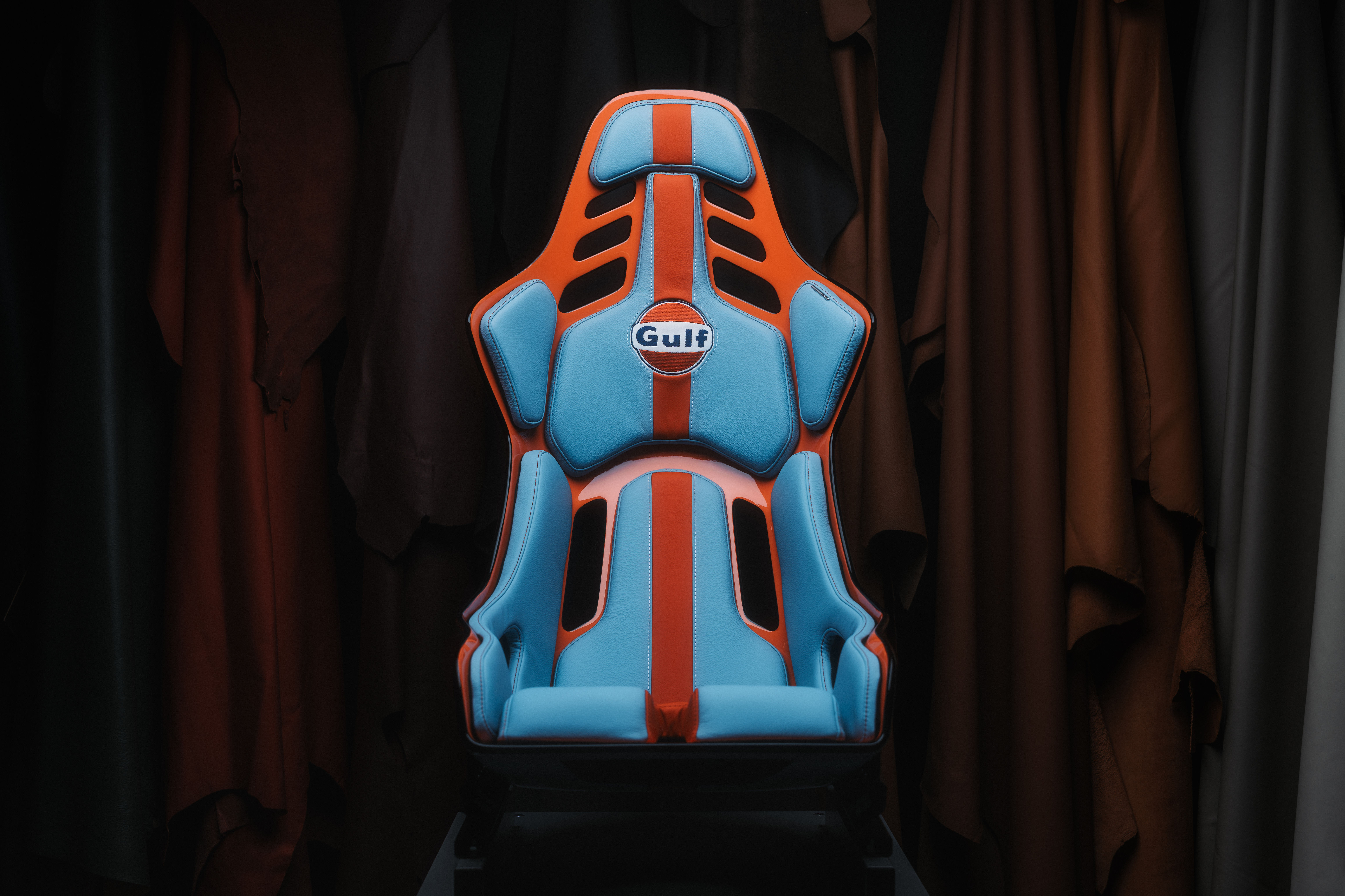 RECARO Podium CARBON GULF-Design