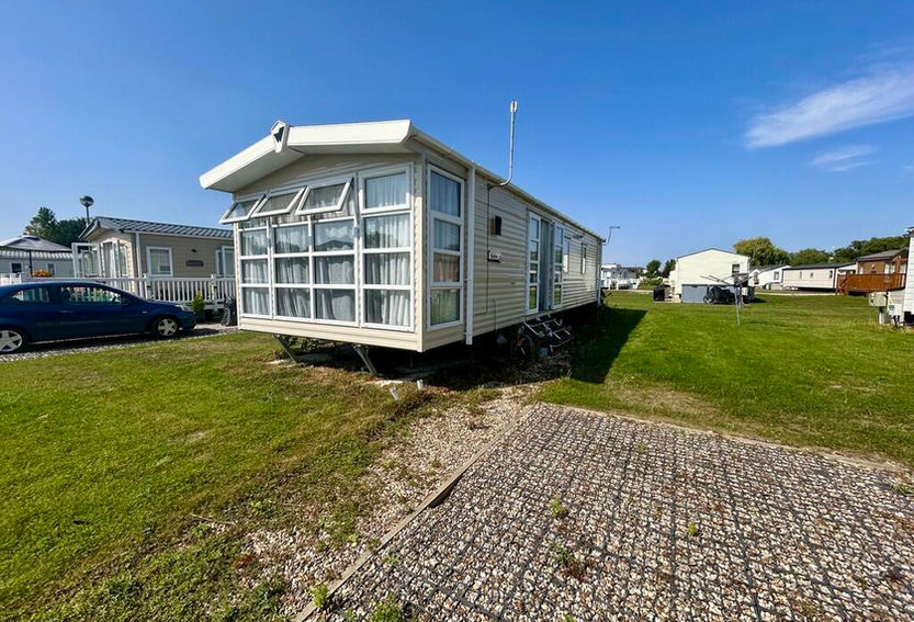 Holiday home with large bay front window