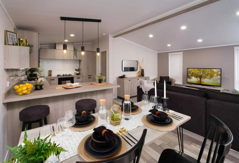 Spacious lounge, dining room and kitchen area