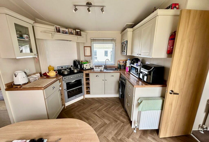Kitchen area with dining table
