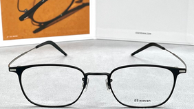 E5 EYEVANの取り扱いを開始しました！