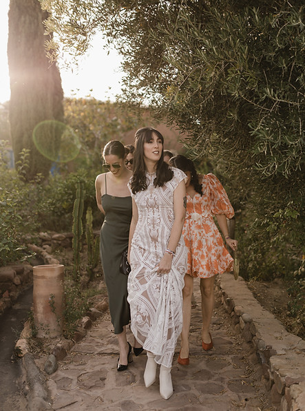 mariée et ses demoiselles d'honneur lors d'un mariage a marrakech