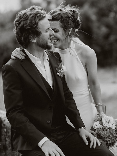 couple mariage rires en bourgogne