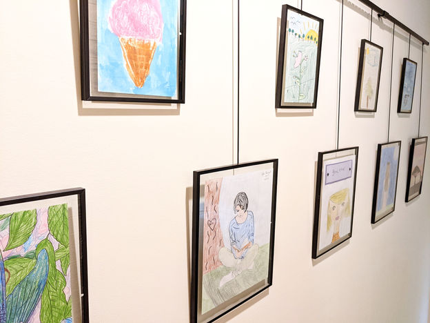Kid's bedroom gallery wall