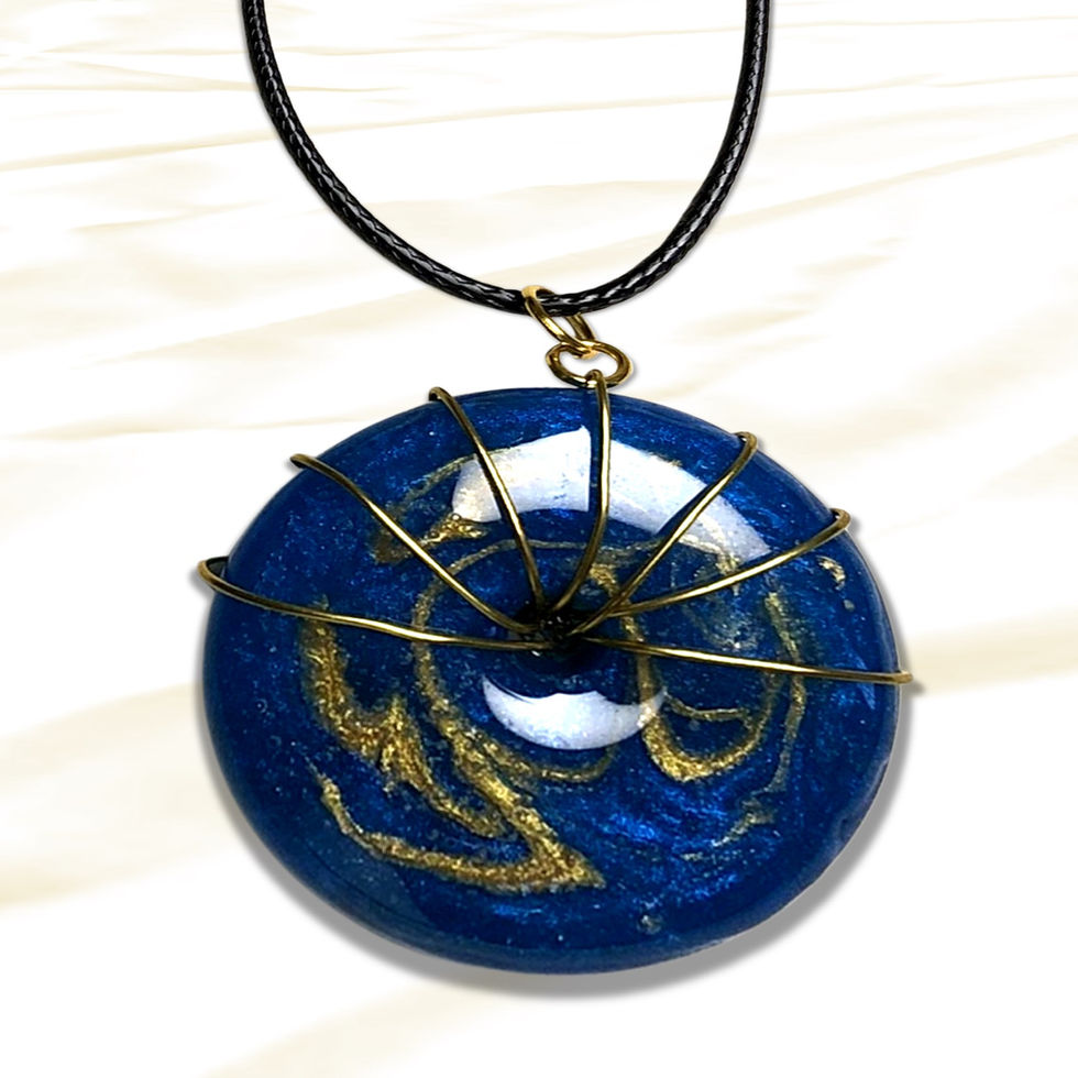 Unisex resin donut and wire pendant