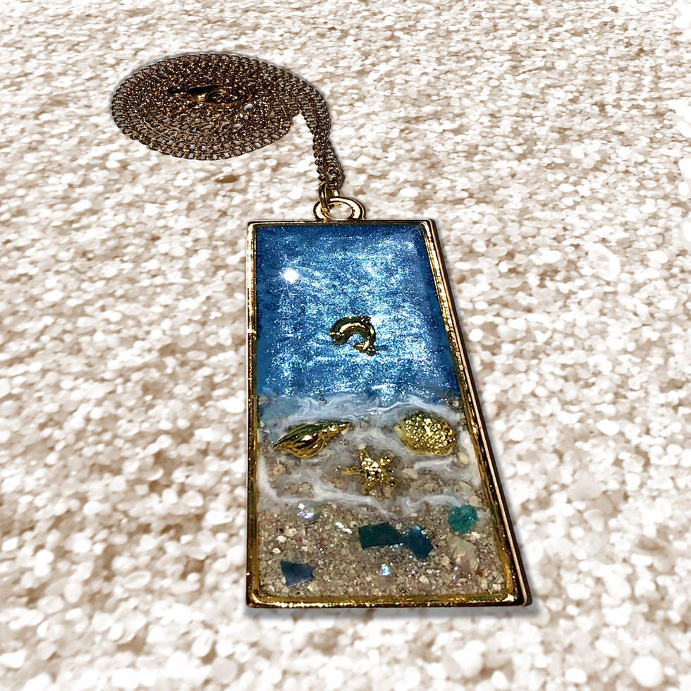 Coastal Glow Pendant Necklace