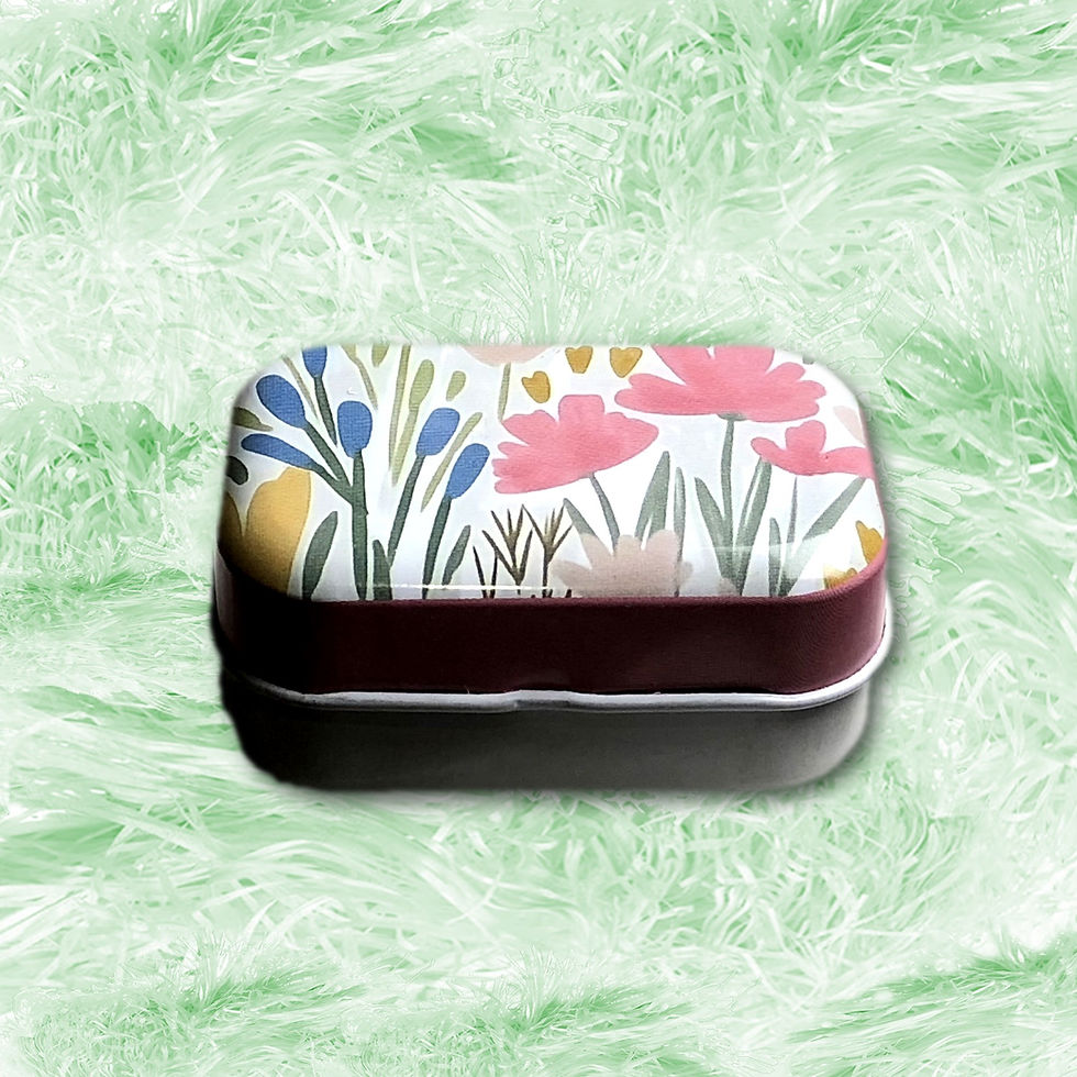 Floral pattern tin on green background, KCM Gifts4You