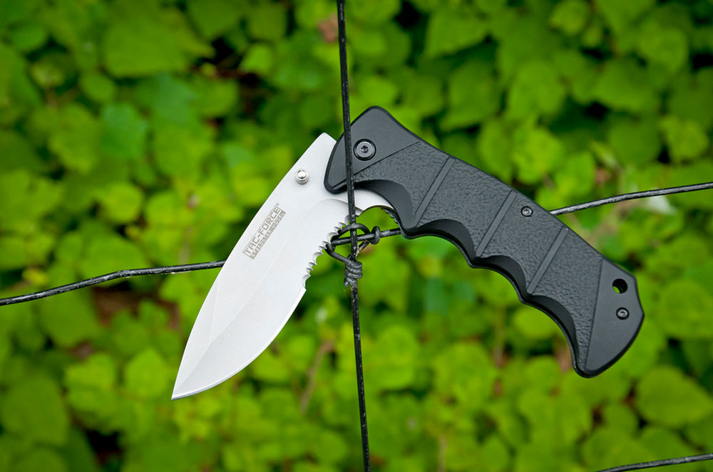 3 Types of Pocket Knives & Folding Mechanisms