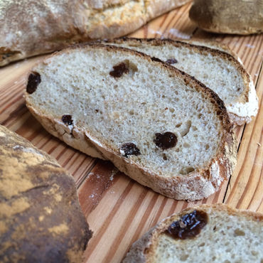 Pan de Centeno con Pasas de Uva y Semillas de Eneldo