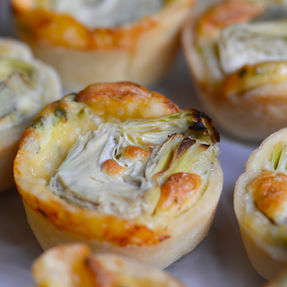 Mini Quiche de Alcauciles y Queso Gouda