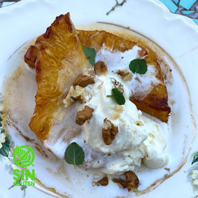 Ananá Asado Con Crema Chantillí