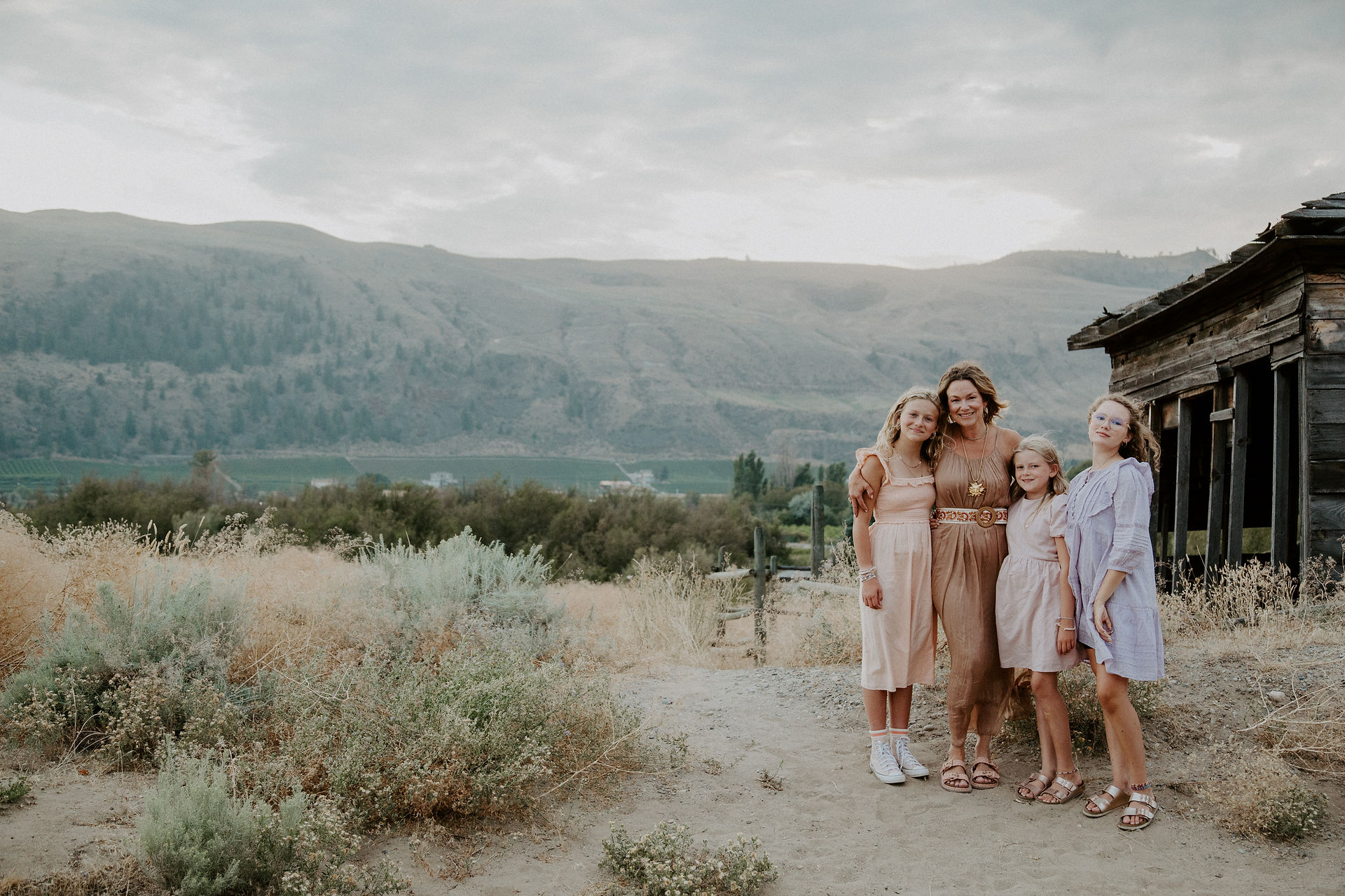 Okanagan Family Photographer, editorial family photography in the Okanagan