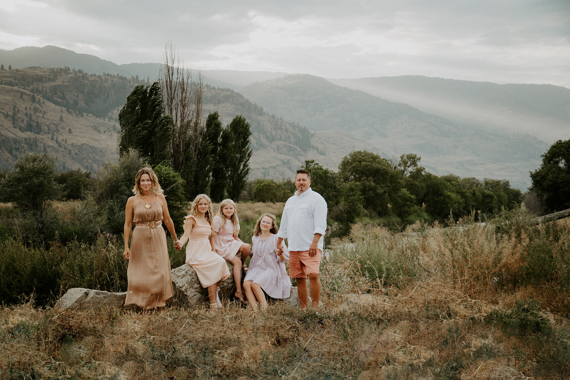 Okanagan Family Photographer, editorial family photography in the Okanagan